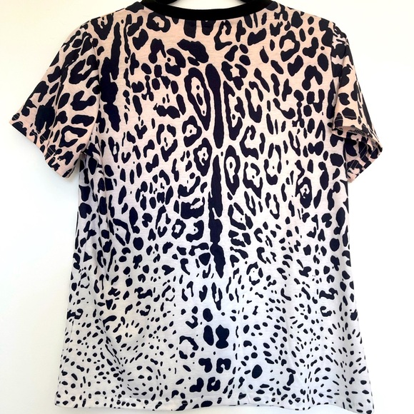 Cheetah print crew neck T-Shirt Size Medium - Picture 2 of 2